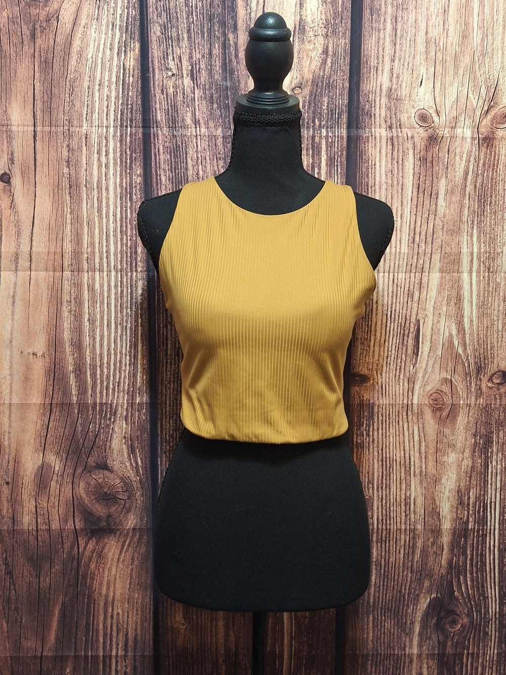 girlfriend collective Ribbed Mustard Crop Tank Womens Size Medium